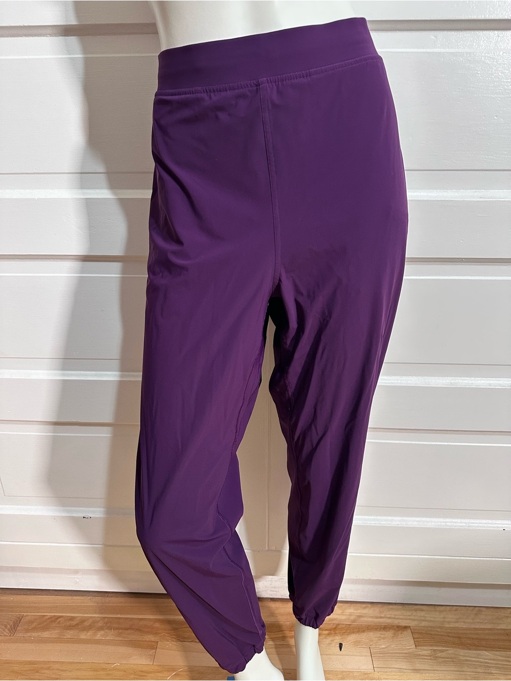 Lululemon Adapted State High-Rise Jogger Size 14 Grape Thistle Purple $148